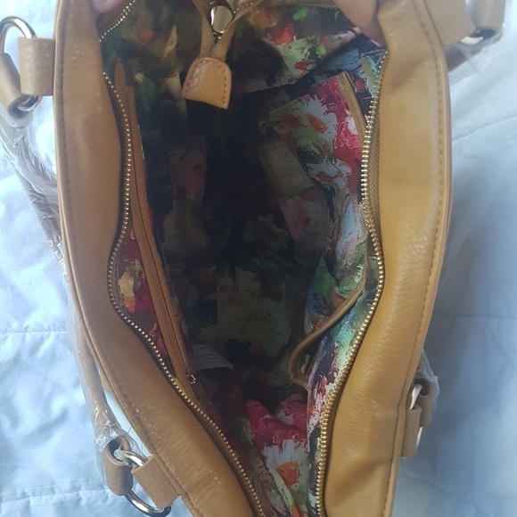 Holy Hanna Zippered Handbag with Adjustable Shoulder Strap - Picture 4 of 16